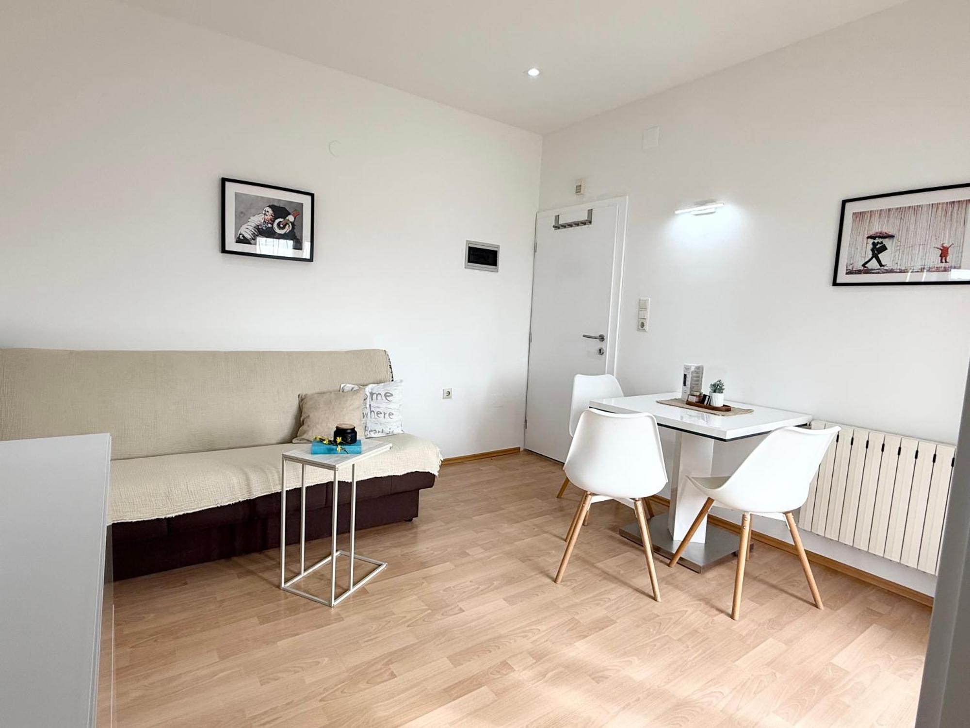 Apartments Antic 1 普耶斯察纳乌瓦拉 外观 照片